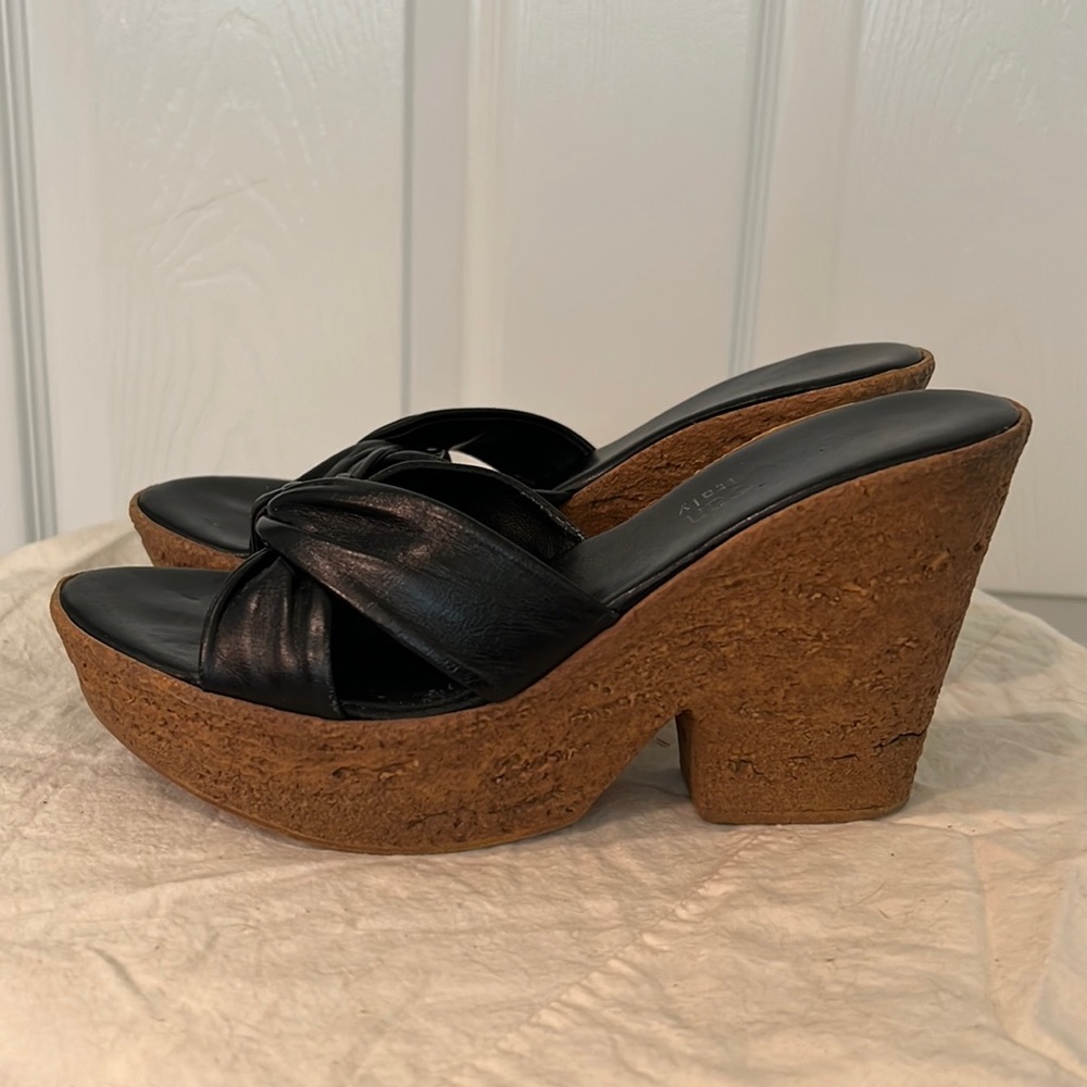 Cathy Jean platform sandals